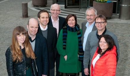 Grønn og offensiv programkomite: fra venstre: Mari-Anne Mørk, Norwegian Green Building Council, Per Ola Ulseth, Powerhouse, Carl Henrik Borchsenius, Norsk Eiendom, Halvard Gavelstad, Bygg Reis Deg/GAS2014, Birgit Rusten, FutureBuilt, Anders Bredesen, Norwegian Green Building Council, Erik Hammer, Grønn Byggallianse og Unni Larsen, Smart City Bærum. (Foto Trond Joelson).