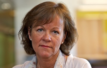 - Når saneringen skjer på rett måte av kyndige fagfolk med tillatelse, er det ikke farlig å fjerne asbest, sier direktør Ingrid Finboe Svendsen. (Foto: Dag Solberg)