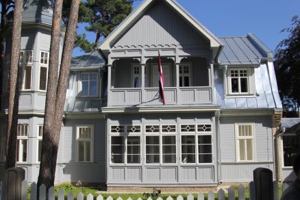 Hovedbygningen i Jurmala.