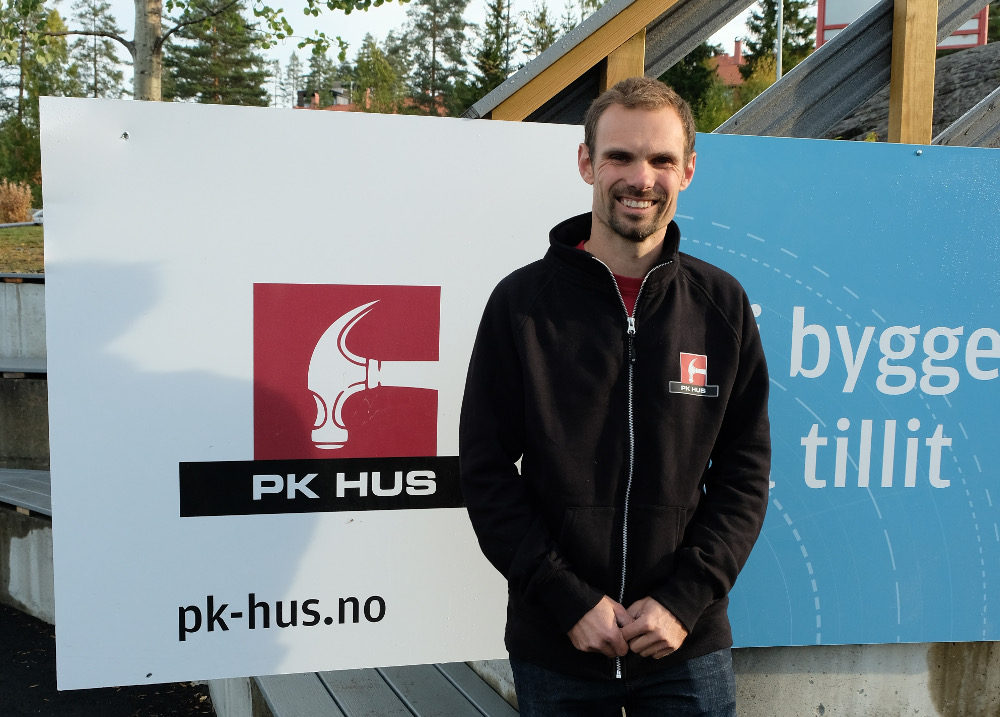 Han er pappaen som brenner for rekrutteringen til faget sitt. I lengre tid har Pedersen og PK Hus lagt ned et stort arbeid med å få praktisk læring om sløyd og trebruk inn i Kongsbergskolene.